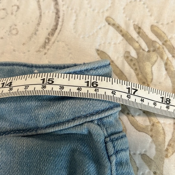 Liverpool Hannah Crop Flare Jeans - Picture 7 of 8